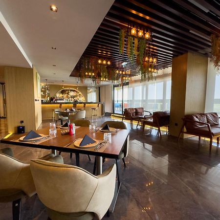 Millennium Place Mirdif Dubai Buitenkant foto